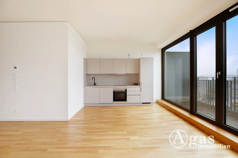 Dachgeschoss mit Panoramablick! Luxus 3 Zimmer Wohnung mit ca. 88m², EBK und Terrasse in Mitte! — photo 1